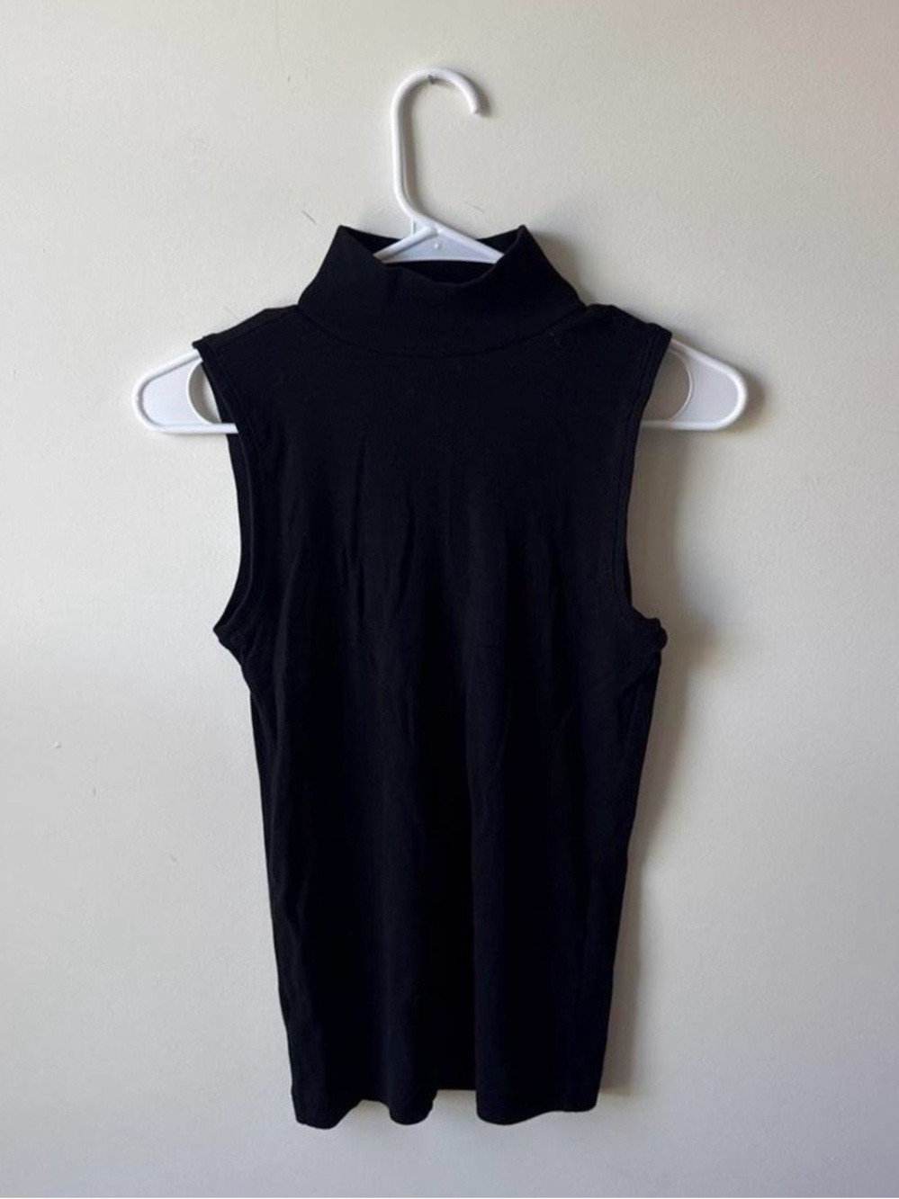 LOFT Black Sleeveless Mock Neck Tank